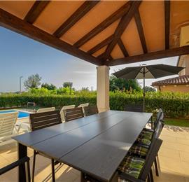4 bedroom villa bedroom with pool, Svetvinčenat, Istria, sleeps 8